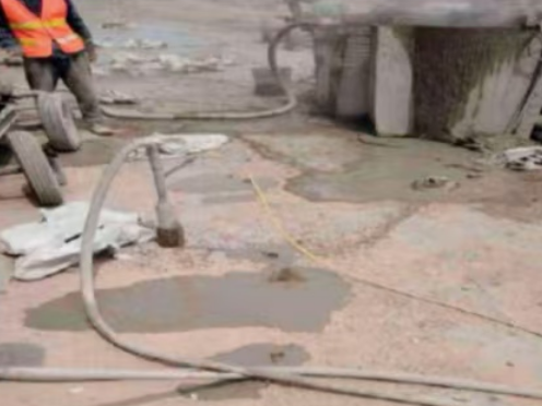 津南水泥混凝土路面板底注浆技术 路面脱空注浆整治方案